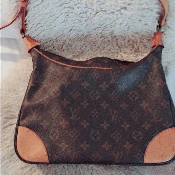 I need to pay my school. - Picture 2 of 6